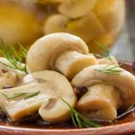marinovane-houby-podle-jednoducheho-receptu-chutne-uz-po-nekolika-hodinach.webp.webp